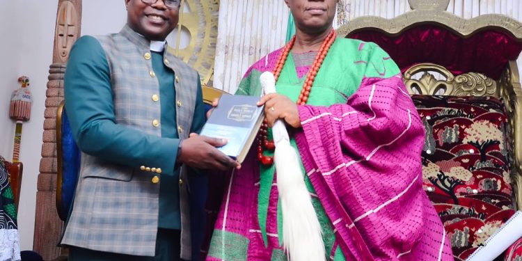 UACC President visits Osemawe in Ondo, Seeks Cordial Relationship | TheCity