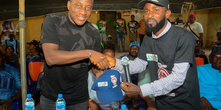 Bye Election: Youths mobilise support for APC Reps Candidate, Ehindero, Donate Campaign Materials In Akoko | TheCity