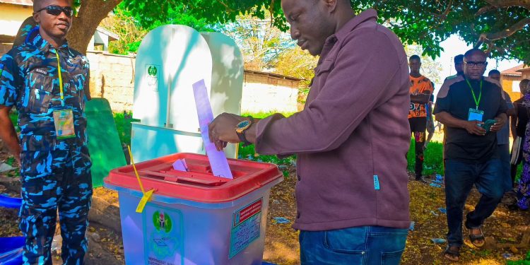 Ondo 2024: Federal Lawmaker, Ehindero votes in Akoko | TheCity